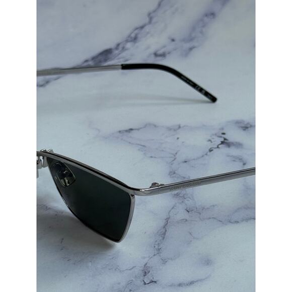 NEW Saint Laurent SL637 Cat Eye Sunglasses in Silver Metal - Picture 4 of 7